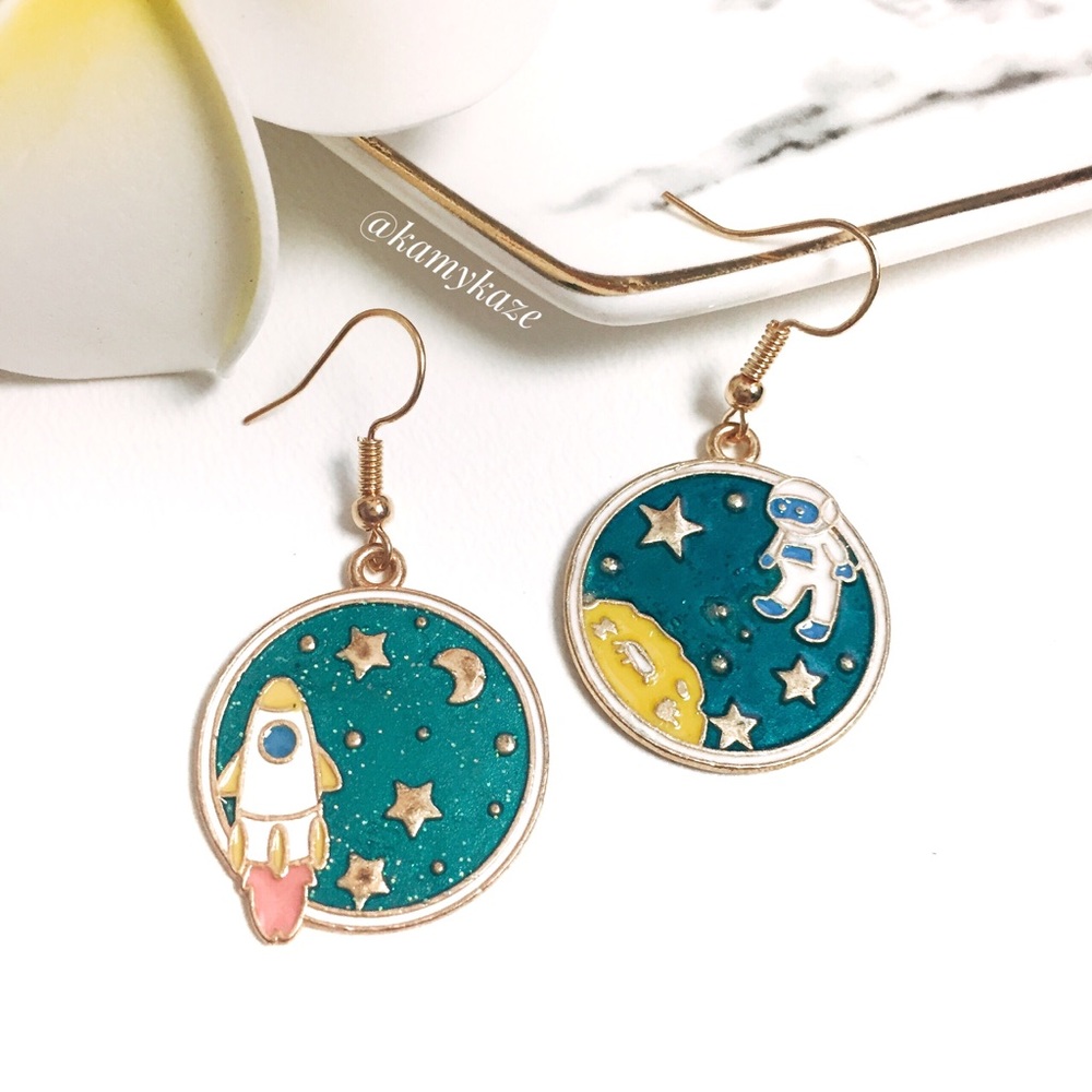 ♦️New! 🚀Rocket & Spaceman Drop Earrings  👨‍🚀